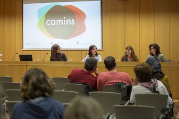 Camins celebra l’acte de cloenda i presenta els recursos pedagògics