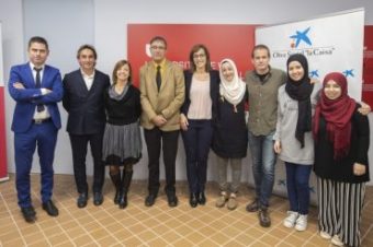 La UVic-UCC i la Fundació “la Caixa” signen un conveni de col·laboració