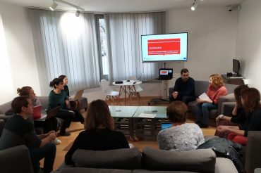 Investigadors de la UVic-UCC elaboraran una guia de bones pràctiques per a professorat per reduir l’abandonament escolar postobligatori