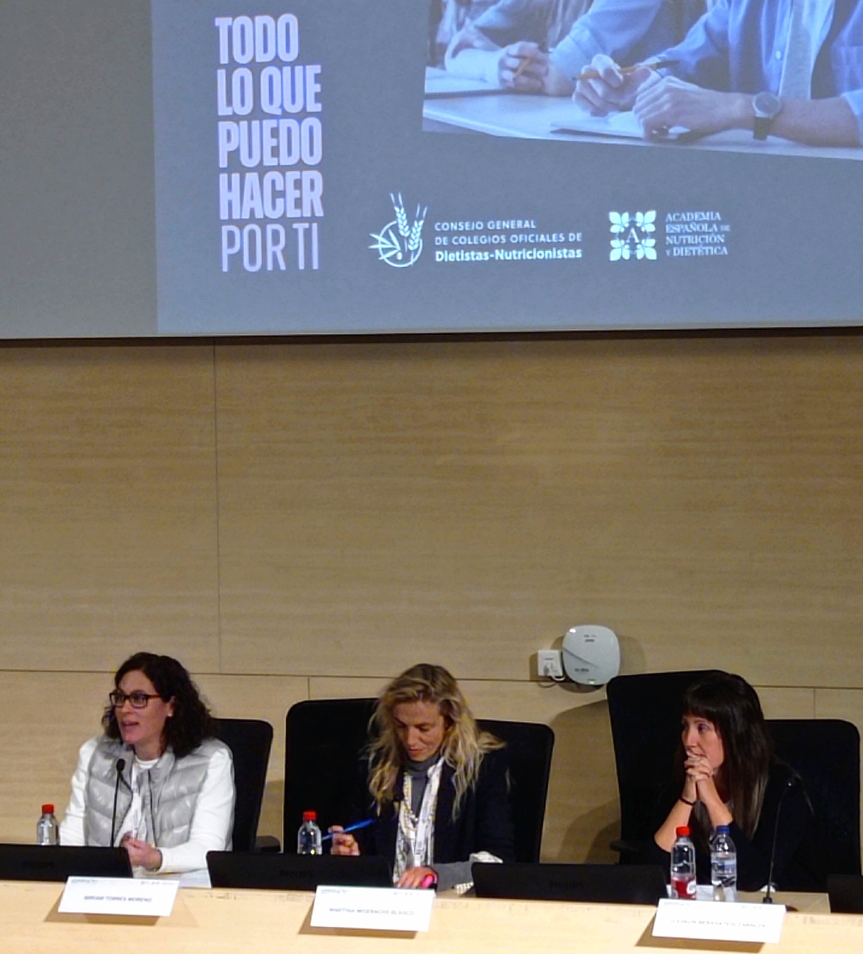 Professores de la FCSB participen al VI Congrés d’Alimentació, Nutrició i Dietètica a Barcelona