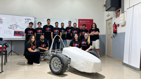 L’equip de la nova temporada de Formula Student de la UVIC, l’UTRON Racing Team