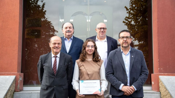 Maria Gayà i Rosselló, estudiant del grau en Biotecnologia de la FCTE guanya el Premi Vicenç Fisas amb un innovador estudi sobre microalgues