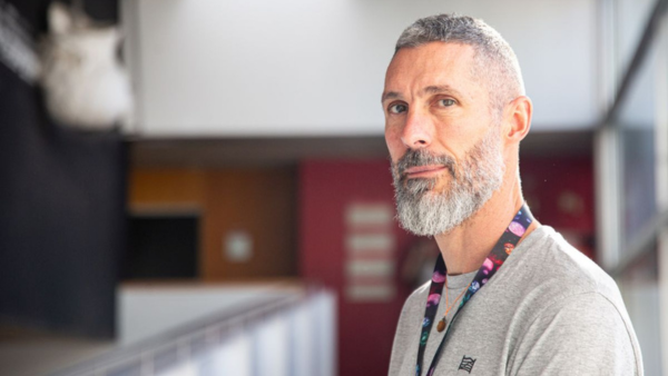 Marc Llirós: “La microbiologia és clau per entendre la salut humana i els ecosistemes”