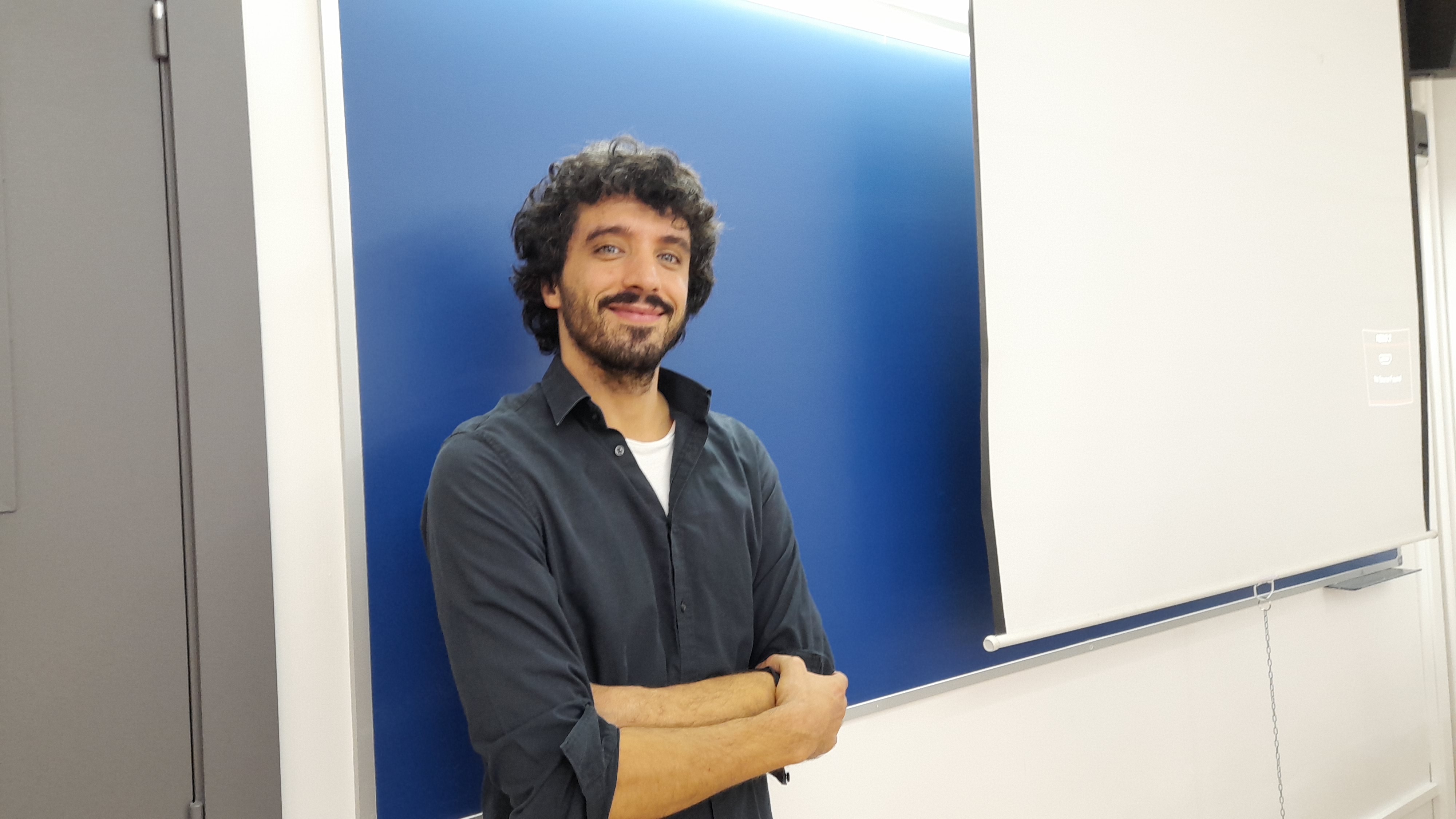 L'Alumni Oleguer Homs en una aula de la FEC
