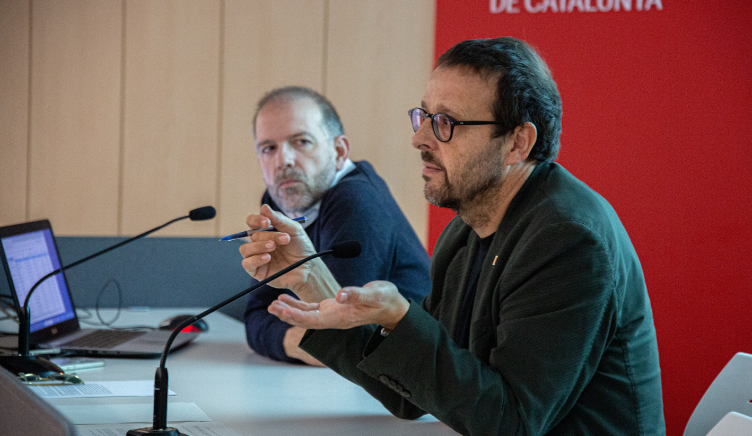 El periodista d'investigació Nacho Orovio a l'Aula de Cinema de la FEC