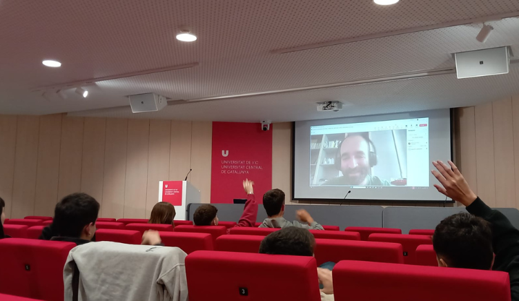 Els alumnes de Comunicació Audiovisual saluden Eduard Solà