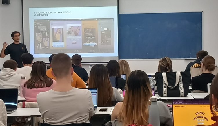 La productora musical ‘Bona Gents’ comparteix aprenentatges amb els estudiants de Publicitat i Relacions Públiques