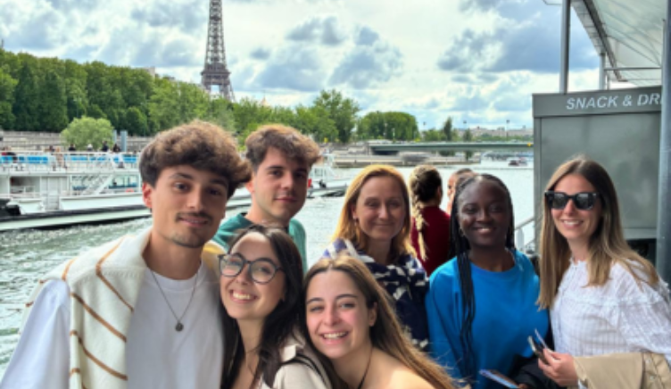 Un grup d’estudiants de la FEC participen al BIP Erasmus+ sobre la industria del luxe i la sostenibilitat a París