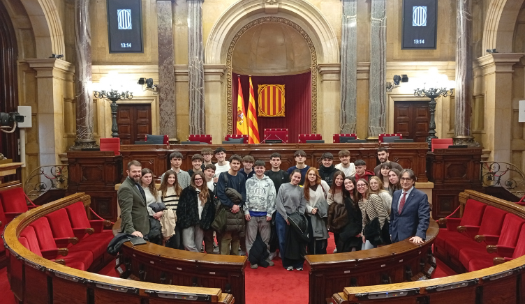 Els alumnes de primer curs de Periodisme coneixen el Parlament de Catalunya 