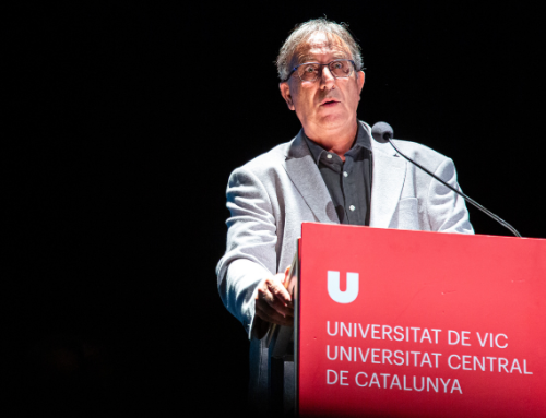 La promoció 2022-26 de la FEC celebra l’acte de lliurament de diplomes