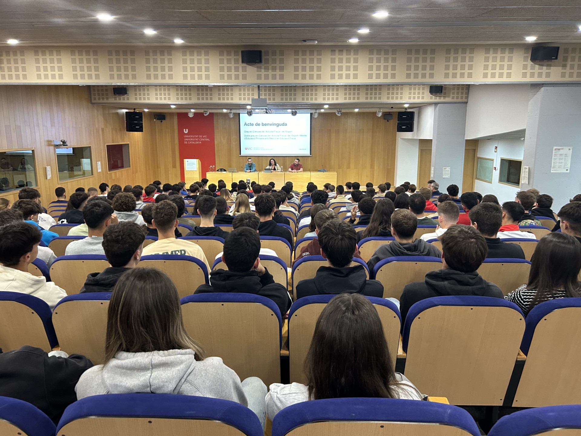 Celebrats els actes de benvinguda per als estudiants de primer curs