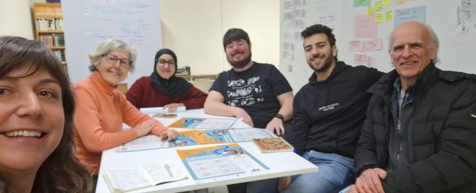 Voluntaris de la Xarxa de Facilitació Digital reunits amb membres del LISD