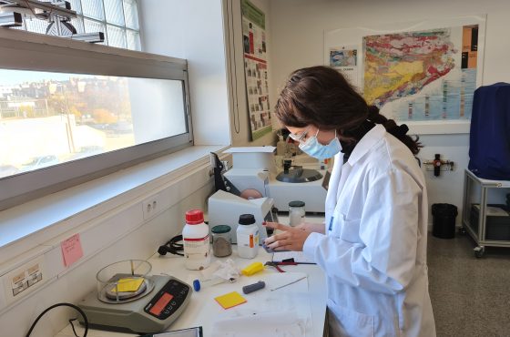 Lisa Bruzzone, student at the University of Genoa, as an Erasmus + trainee in MECAMAT