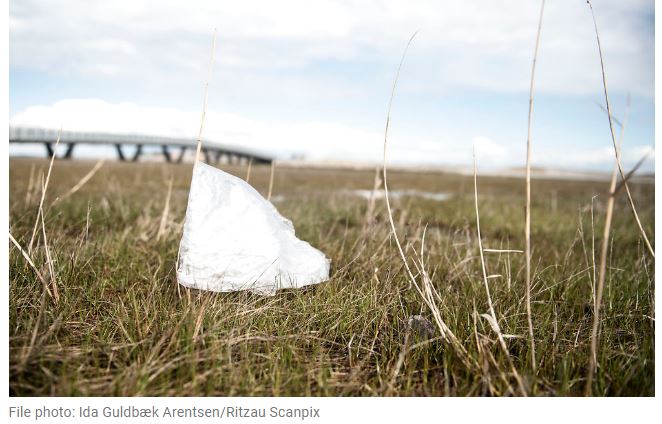 Dinamarca estudia la contaminació per plàstics mitjançant la ciència ciutadana