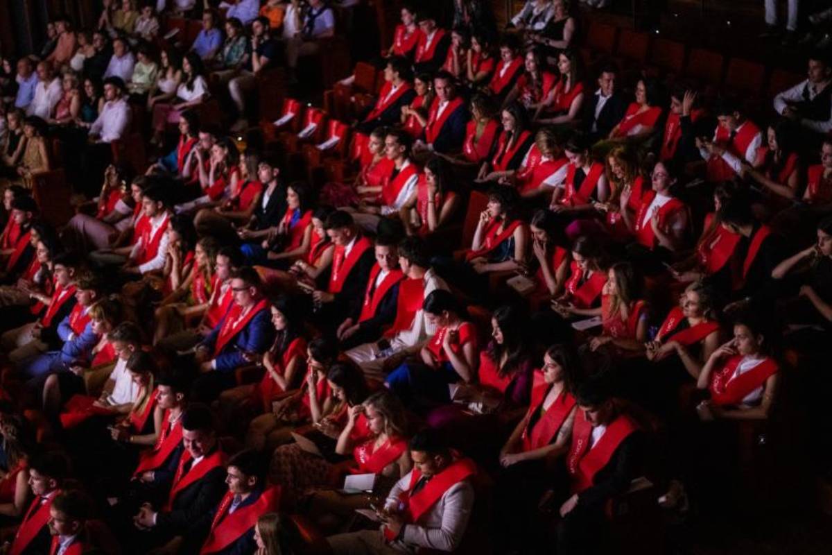 Acte de graduació UVic 2025, amb + de 900 estudiants
