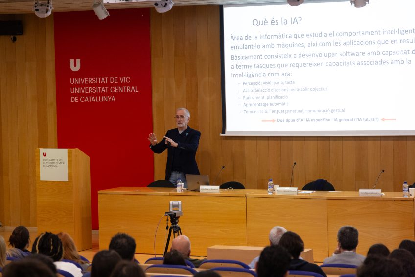 Dr. Ramon López de Mántaras-TLC-UVIC-22/11- Intel·ligència Artificial: Mites i realitats