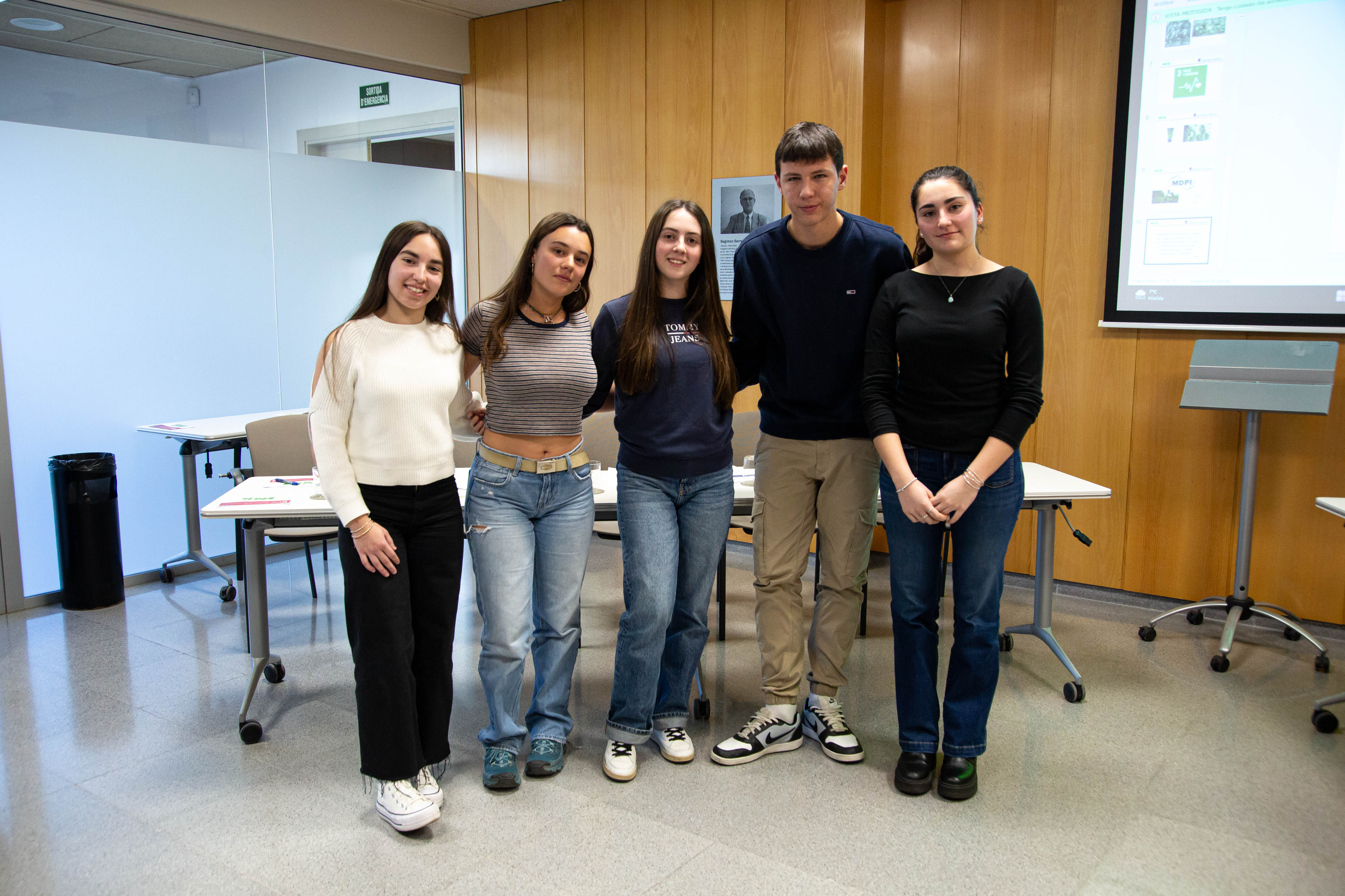 La Salle de Manlleu guanya la fase local de la Lliga de Debat de Secundària i Batxillerat a la UVic-UCC